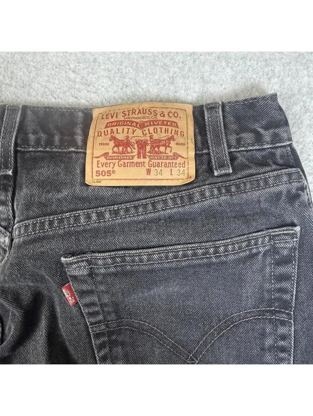 Levi's 505 Men's Size 34x34 Black Regular Fit Straight Leg Jeans Ankle Length
